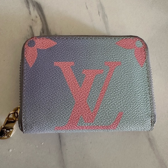 Louis Vuitton Monogram Giant Spring In The City Zippy Coin Purse Sunrise Pastel - Picture 2 of 7